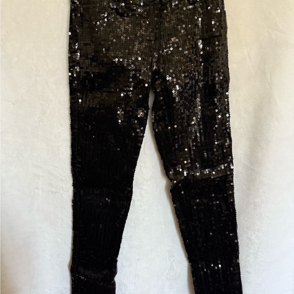 TWENTY ONE Pants - Shimmering Black Sequin Leggings
